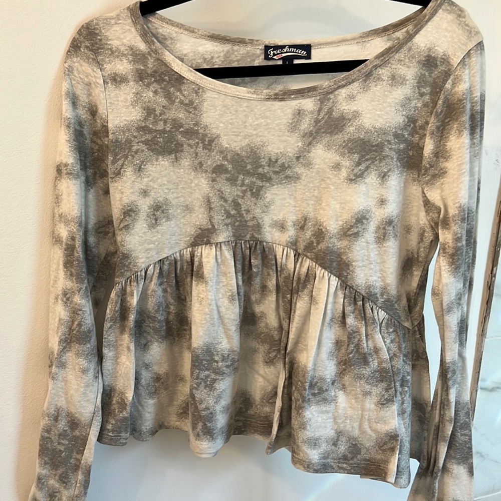 Freshman L baby doll grey long sleeve shirt